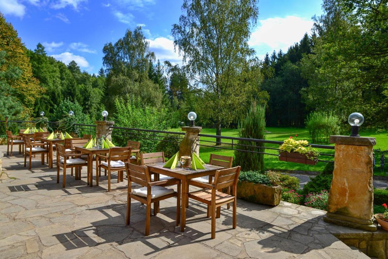 Resort Lesni Lazne Zvánovice Buitenkant foto