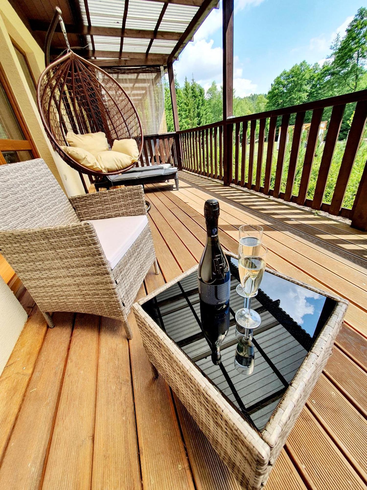 Resort Lesni Lazne Zvánovice Buitenkant foto